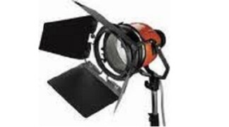 Faro Ianiro Varibeam 800/1000w lampada alogena 3200°K – Noleggio/Rental