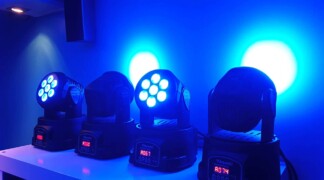 TESTE MOBILI BeamZ MHL74 Mini Moving Head Wash 7X 10W DMX 12-Channel Quad LED – Noleggio/Rent Service
